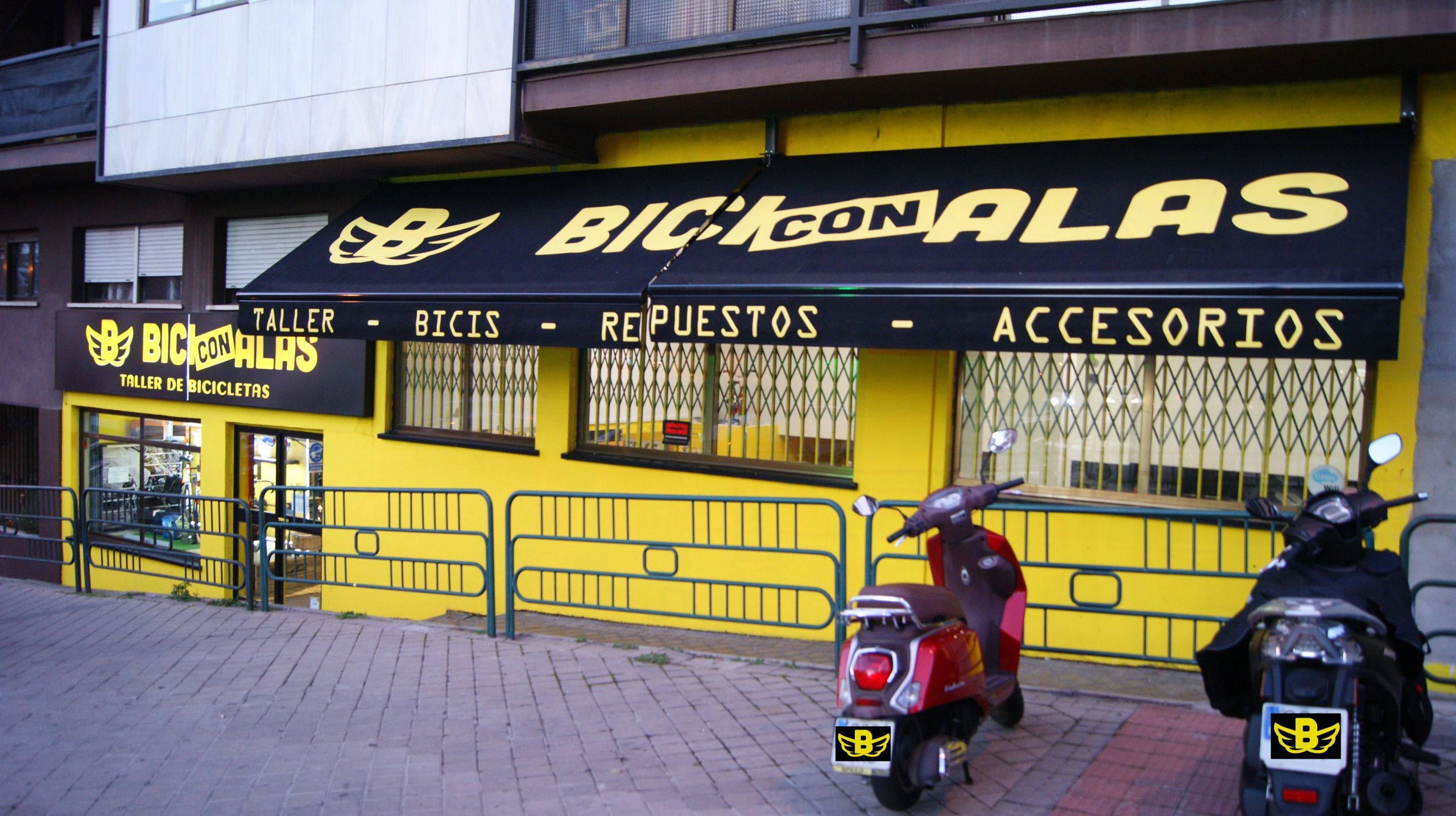 BICI CON ALAS TALLER DE BICIS MADRID