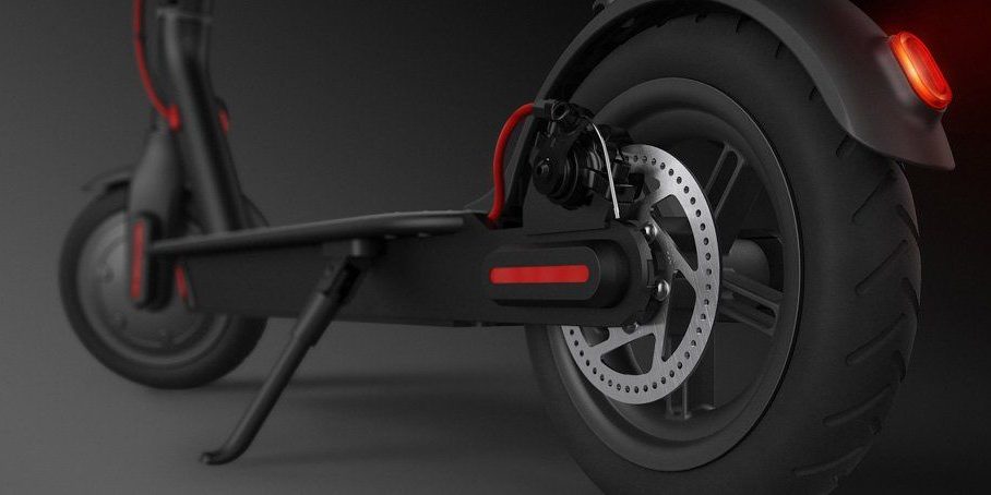reparacion de pinchazo patinete electrico xiaomi taller de bicis biciconalas